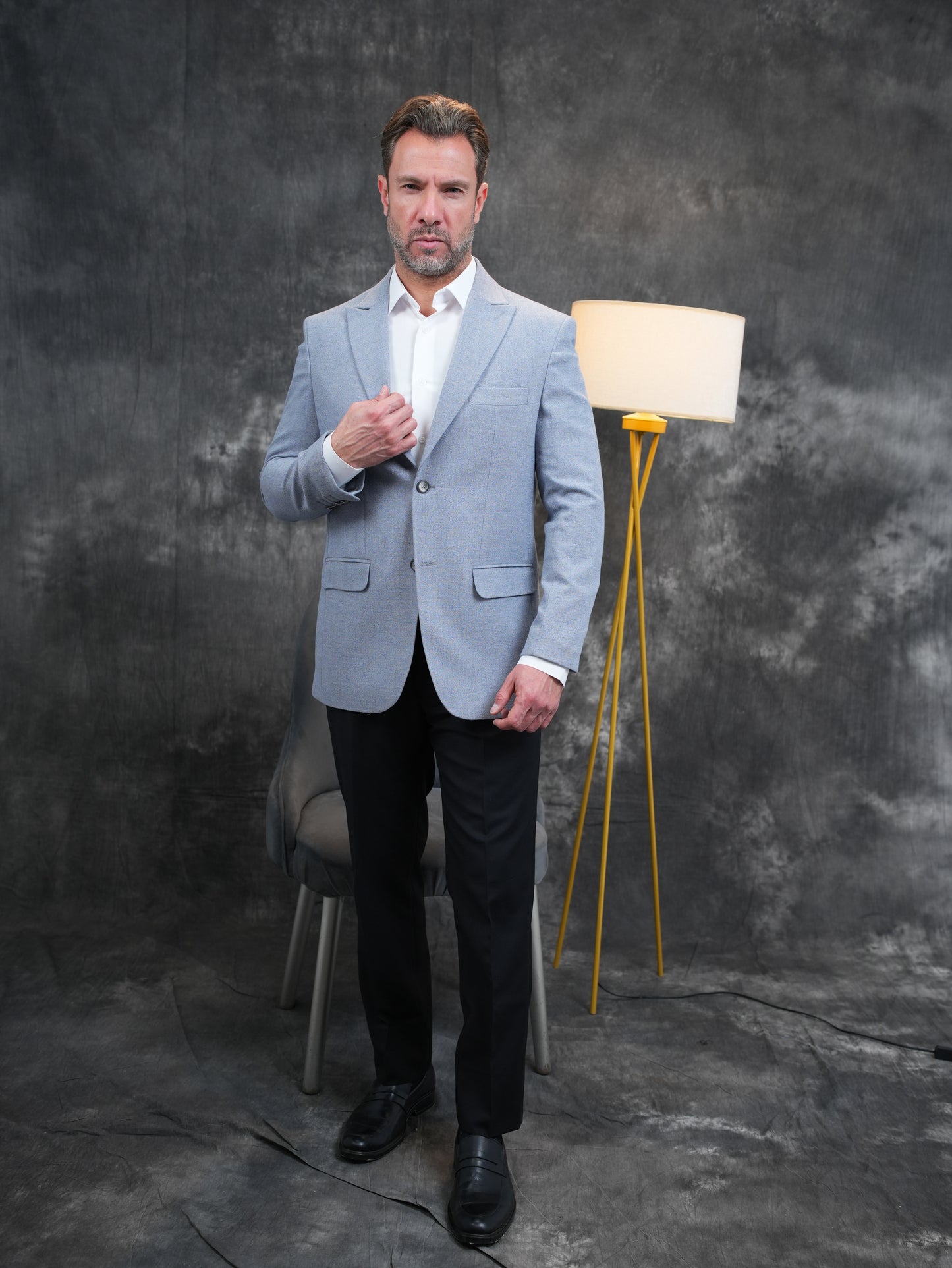 Slim-Fit Blazer in light grey