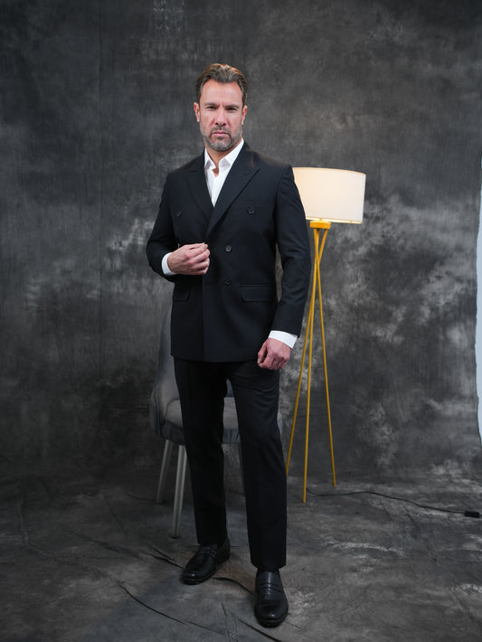 بدلة Curuaze باللون الأسود