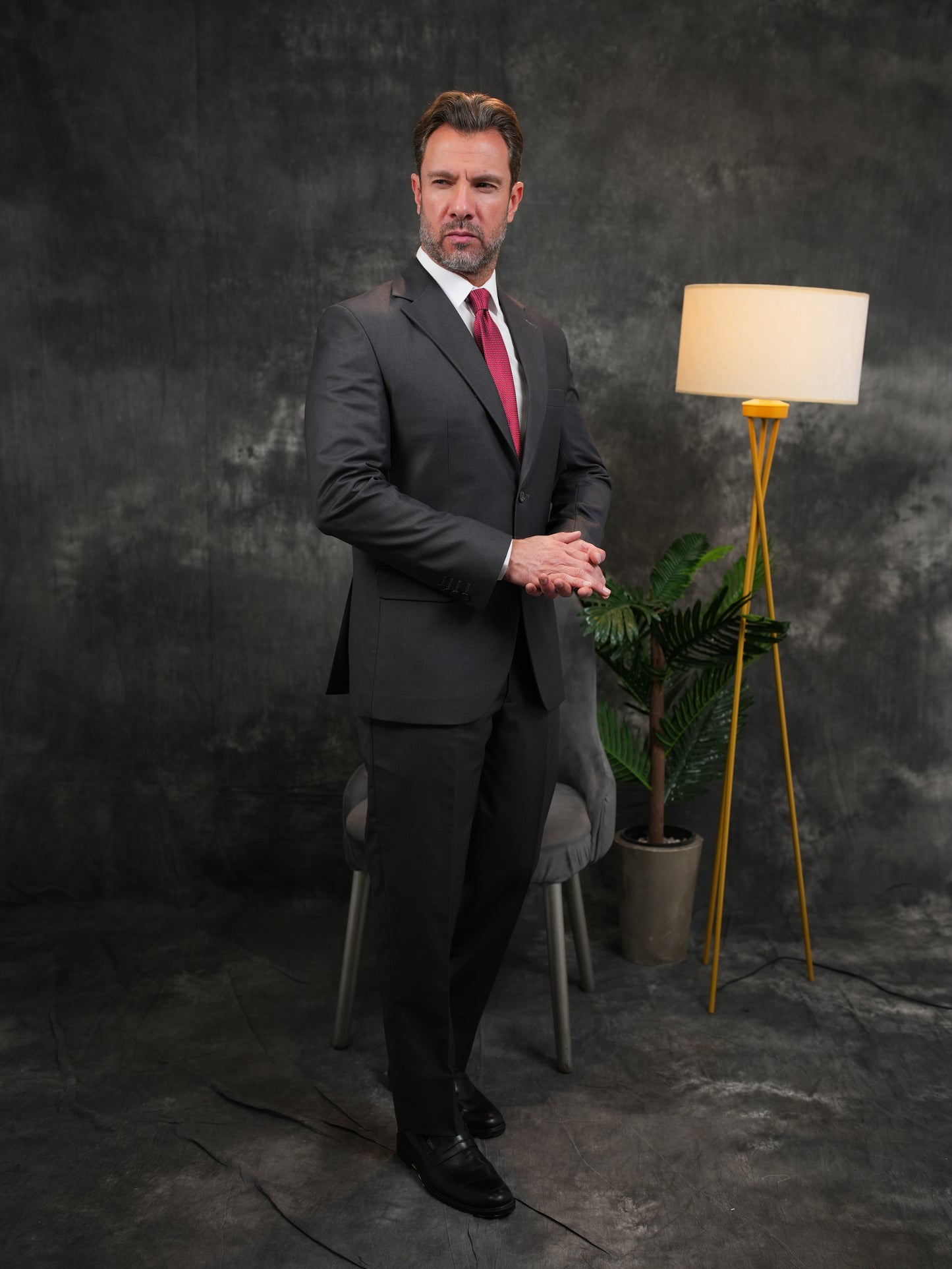 Regular fit Golden Suit in Dark Grey