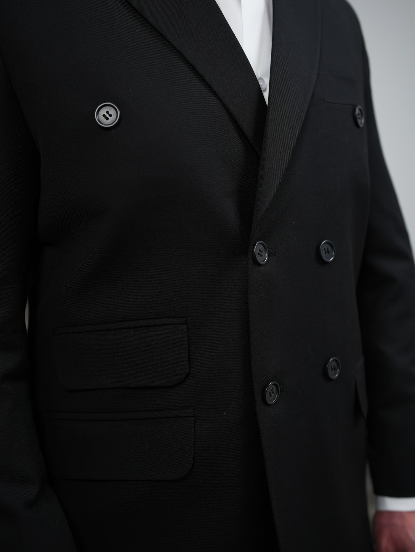 Curuaze Suit in Black